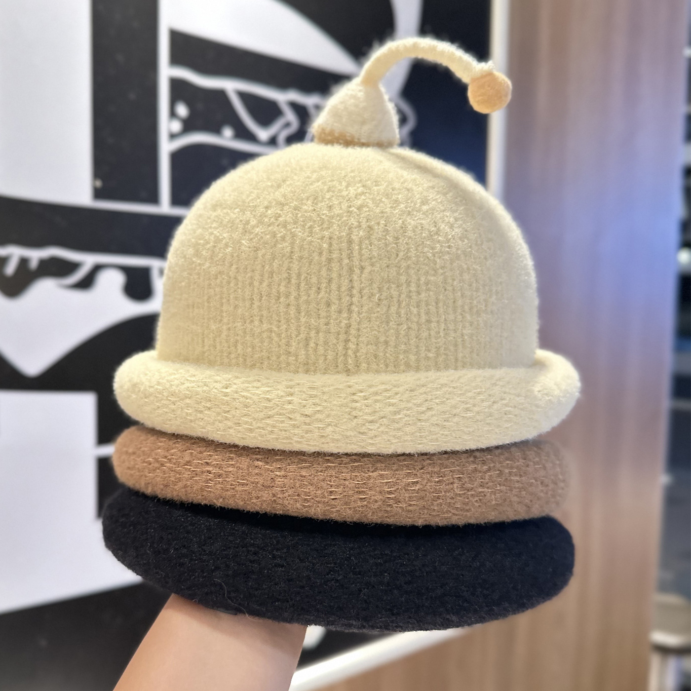 Игривая вязаная шерстяная шапк – обзор и цена Beanie Cuffed Knit